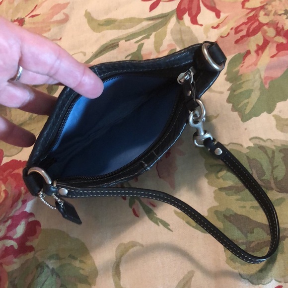 Vintage COACH Pebbled Leather Silver Hardware Zip Pouch Strappy Black classic - Picture 8 of 16